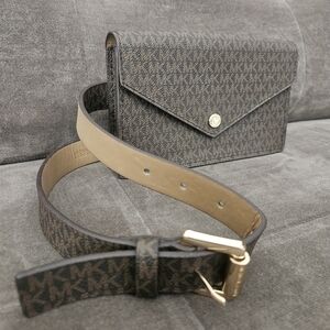 Michael Kors Monogram Envelope Adjustable Belt Bag S/M
